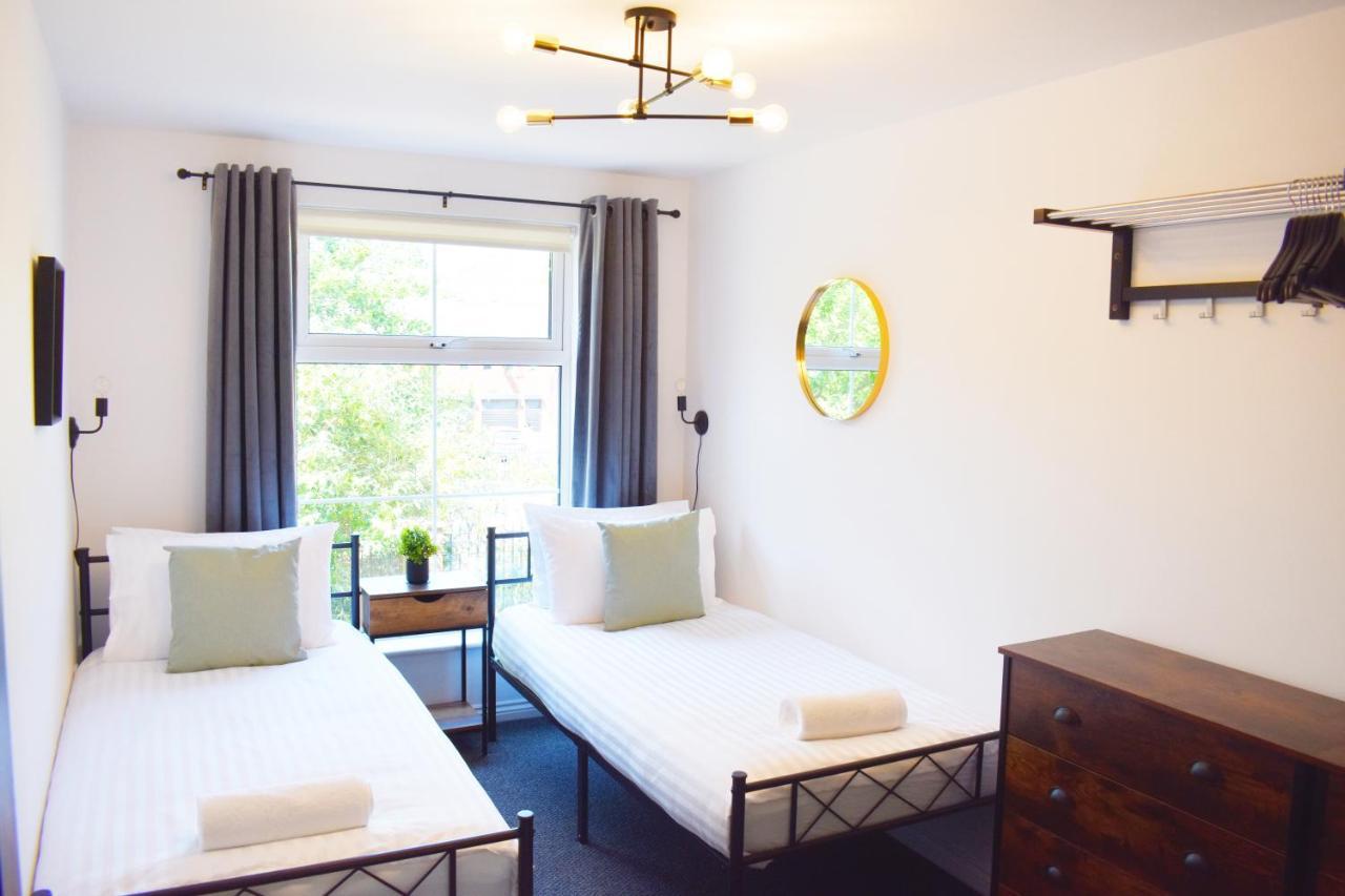 City Center Apartments Free Parking Liverpool Bagian luar foto